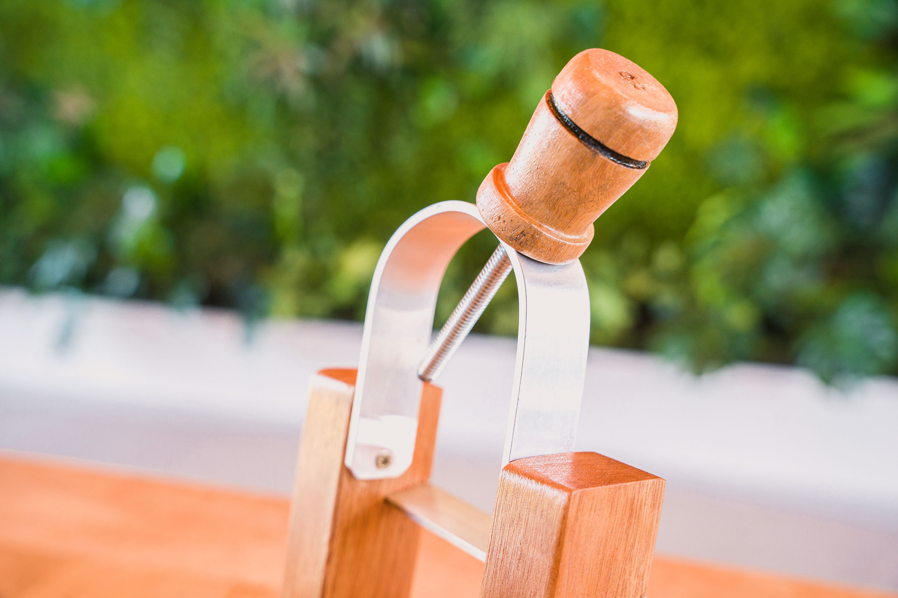 Suporte de Madeira para Fatiar Jamón (SERVE APENAS PARA JAMON INTEIRO COM OSSO, COM EM MEDIA 6 KG)